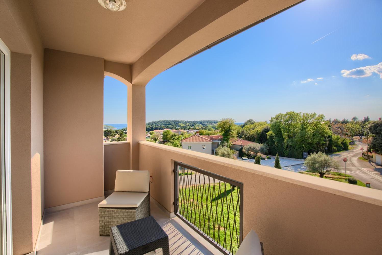 Apartment Harmony -